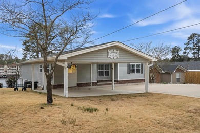 Easy Lake Living! This newly remodeled 2600 Sq. Ft. 3 Bedroom 3 - photo 49