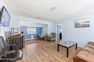 Perfect Starter Home or Investment Opportunity! This 3-bedroom - photo 4