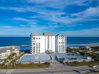 Welcome to coastal living redefined in this beautifully - photo 1