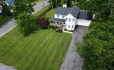 Beautifully updated home on an oversized 18,000+ sq ft corner - photo 4