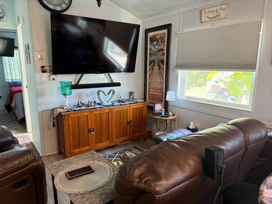 Charming 2 bedroom, 1 bath manufactured home located in the - photo 15