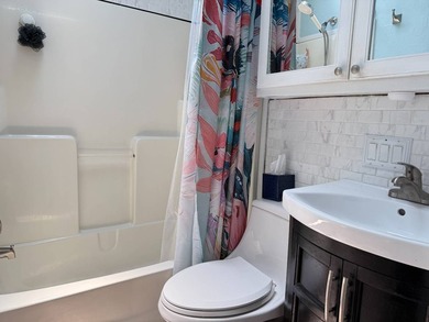 Charming 2 bedroom, 1 bath manufactured home located in the - photo 19