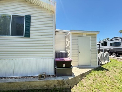 Charming 2 bedroom, 1 bath manufactured home located in the - photo 21