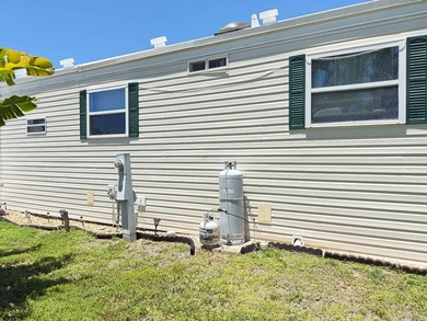 Charming 2 bedroom, 1 bath manufactured home located in the - photo 22