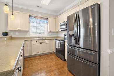 Don't miss this beautifully maintained top-floor end-unit condo - photo 7