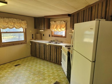 Affordable living just 4 miles west of Eagle River in Cloverland - photo 9