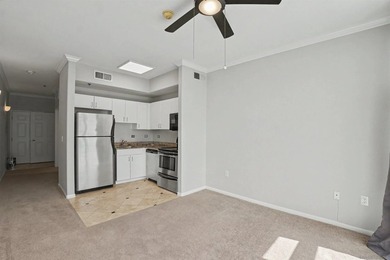 Welcome to top-floor living in the heart of Cortez Hill! - photo 9