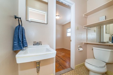 This spacious, classic Ypsilanti Township 3-bedroom, 2.5 bath - photo 10