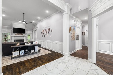 Experience elevated golf course living in this beautiful 3 - photo 2