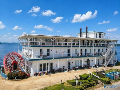 Experience Lake Life on the unique Alabama Belle! This 3rd floor - photo 2
