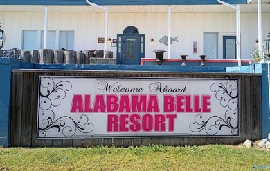 Experience Lake Life on the unique Alabama Belle! This 3rd floor - photo 5