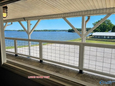 Experience Lake Life on the unique Alabama Belle! This 3rd floor - photo 9