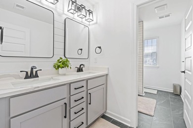 Enjoy the luxury living of this stunning, 3396 square feet of - photo 11
