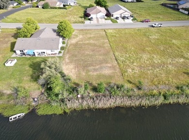 Build your dream home on the water in the gated community of - photo 11