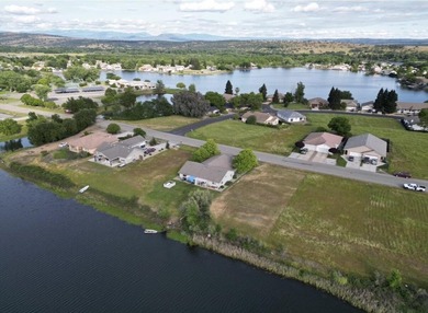 Build your dream home on the water in the gated community of - photo 12
