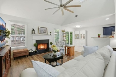 Tucked away on a private corner lot, you'll immediately notice - photo 15