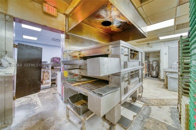 Located in the heart of Sunset, this well-established and highly - photo 17