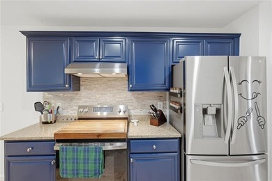 Tucked away on a private corner lot, you'll immediately notice - photo 22