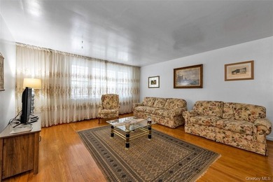 Spacious, brick, detached two-family home on a 50X100 corner lot - photo 3