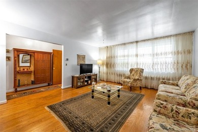 Spacious, brick, detached two-family home on a 50X100 corner lot - photo 4