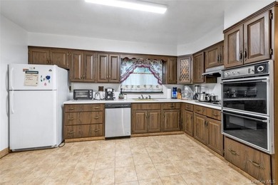 Spacious, brick, detached two-family home on a 50X100 corner lot - photo 7