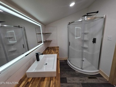 Welcome to this beautifully crafted cabin-style home that - photo 34