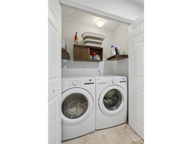 Tucked away on a private corner lot, you'll immediately notice - photo 39