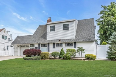 *Holy Cow! Come see this Now! Located in the desirable *D* - photo 3