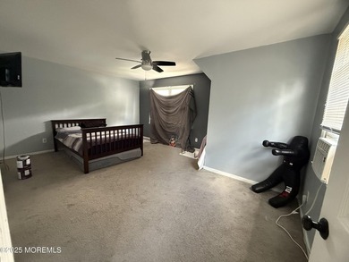 Welcome to your future home--where comfort, space, and outdoor - photo 8