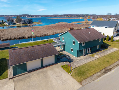 Snow Lake Home For Sale in Fremont Indiana