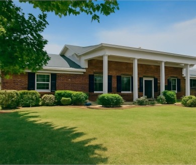 (private lake, pond, creek) Home Sale Pending in Stanford Kentucky