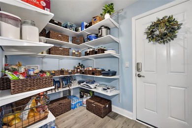 CALLING ALL FLORIDIANS! With just over 2400 square feet under - photo 4