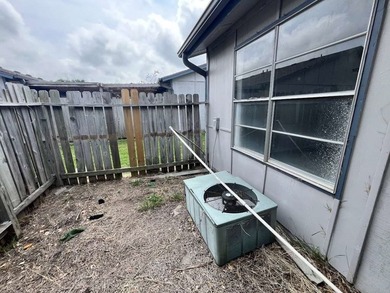 NEAR THE BAY! Come take a look at this nice two bedrooms, two - photo 12