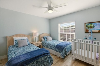 Finally!!! A completely and thoughtfully renovated three-bedroom - photo 22