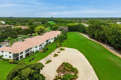 Beautifully renovated 2 bedroom Corner 2nd floor condo with Golf - photo 33