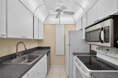 Seller offering $5,000 credit toward buyer's closing costs! - photo 8
