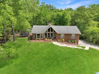 (private lake, pond, creek) Home Active Under Con in Calera Alabama