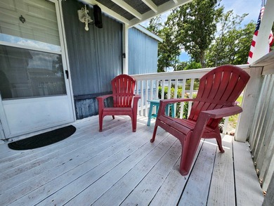 Charming 2BR/1BA Manufactured Home in Crystal Lake - Move-In - photo 2