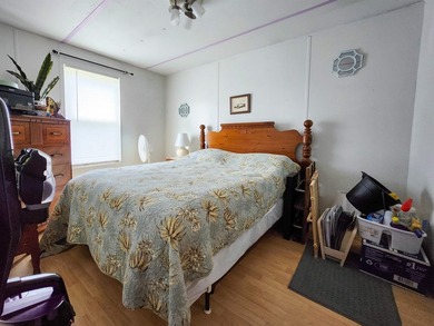 Charming 2BR/1BA Manufactured Home in Crystal Lake - Move-In - photo 10