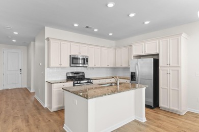 Imagine coming home to a quiet, tree-lined community just - photo 5