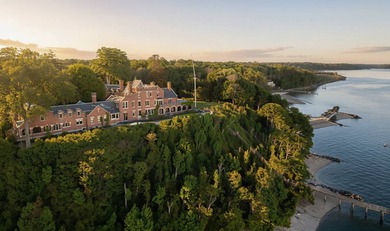 A Gold Coast Legacy Estate: Along the storied bluffs of Lloyd - photo 4