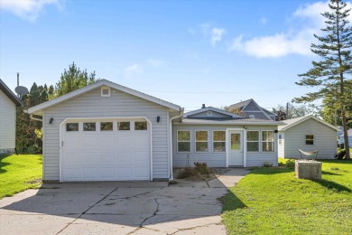 Lake Home For Sale in Larsen, Wisconsin