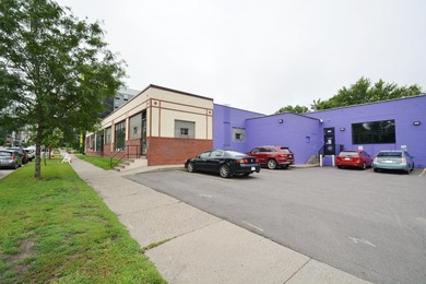 Buildling is for Sale of Lease. High visibility Retail and - photo 5