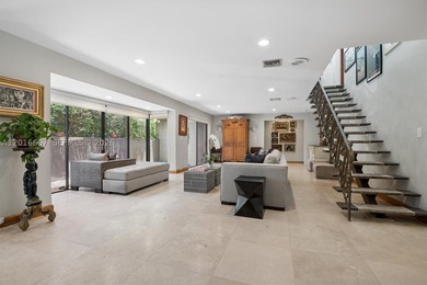 BEAUTIFUL LARGE SIX BEDROOM POOL HOME WITH PRIVACY FROM THE - photo 8