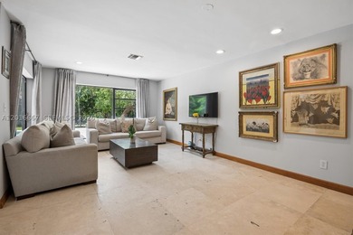 BEAUTIFUL LARGE SIX BEDROOM POOL HOME WITH PRIVACY FROM THE - photo 10