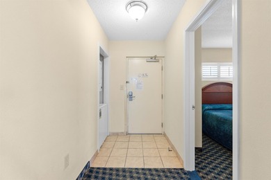 This beautifully furnished three bedroom Penthouse level unit at - photo 3