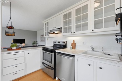 Enjoy elevated Portland living from this light-filled Abitare - photo 16