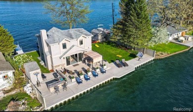 Lobdell Lake Home For Sale in Linden Michigan