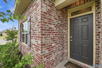 Welcome to a very sought after neighborhood featuring a - photo 4