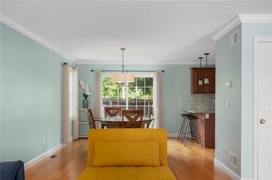Welcome to 55 Vine Street, a beautifully maintained - photo 9